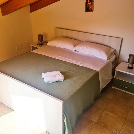 La Casa Del Cedro Vakantiehuis Riposto